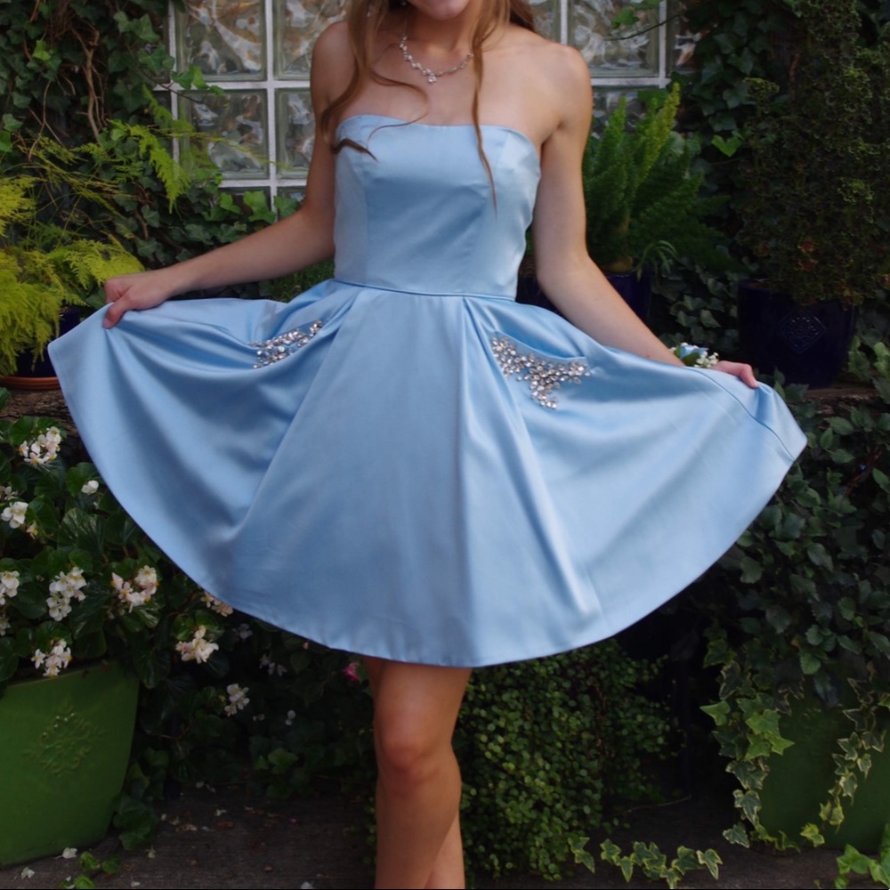 Sherri Hill Homecoming or Prom dress - Picture 2 of 3